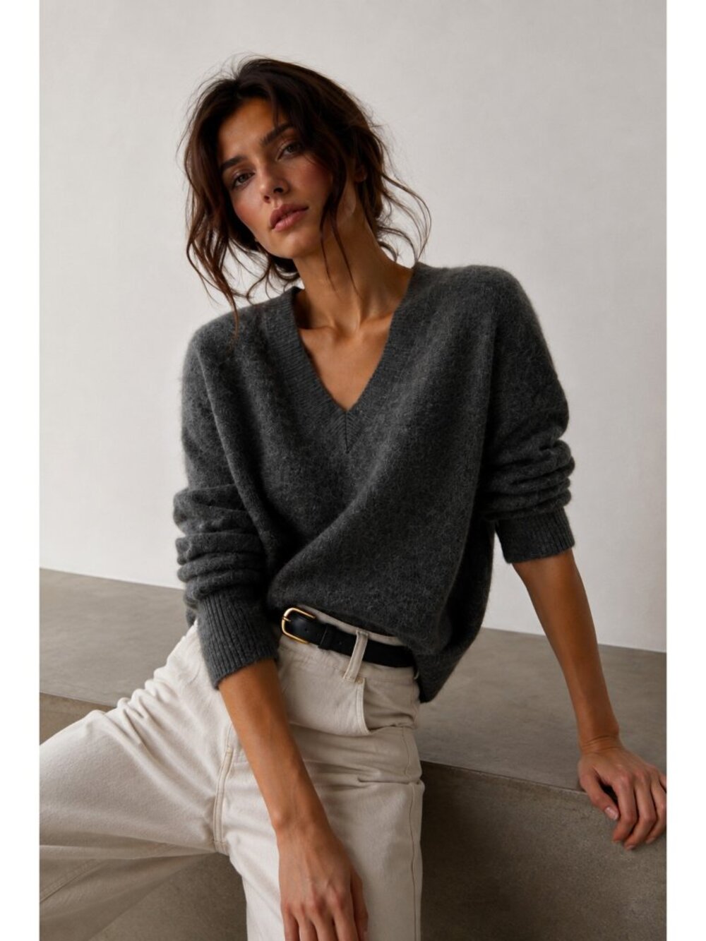 Monoprix Premium 100% Cashmere Gray V-Neck Sweater Women’s XS Quiet Luxury